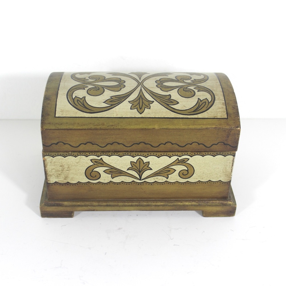 Musical Florentine Domed Jewellery Box White Gold Italian Style, Made in Japan